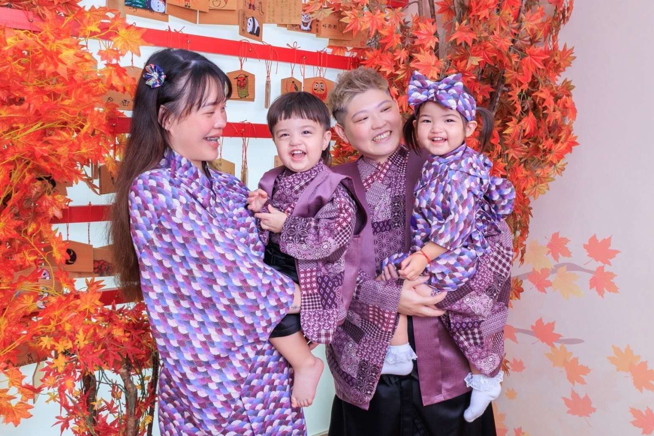 RSMC 成功案例妻妻伴侶皮老闆家庭與龍鳳胎雙寶身穿和服合影